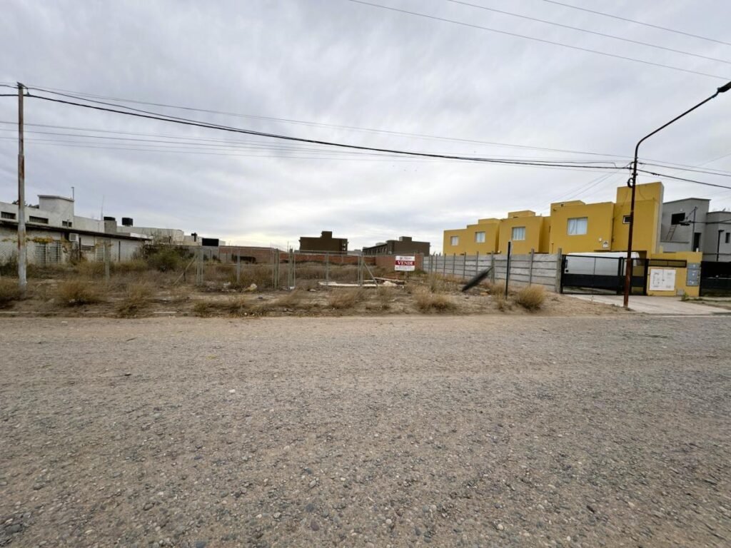 Lote 654m2 – A metros del Paseo de la costa- Venta